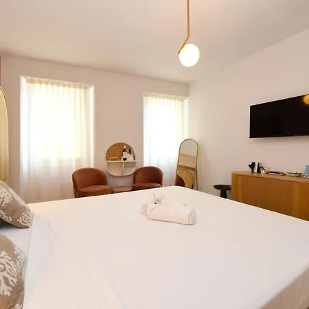 בית הארחה Carolina Callas 3*